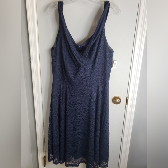 HOMRAIN Dress - Picture 5 of 7